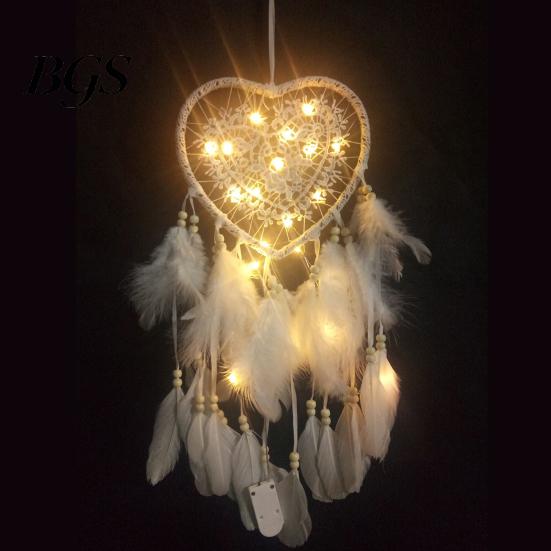 Exquisite Dreamcatcher Feather Decor Pendant Luminescent Ornament Heart Shape Design Hanging Dream Catcher for Bedroom