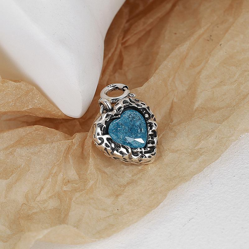 

Винтажный кулон в виде розы в гонконгском стиле с надписью «Love» для холодного ветра, прогрессивное чувство, нейтральное ожерелье для ветра