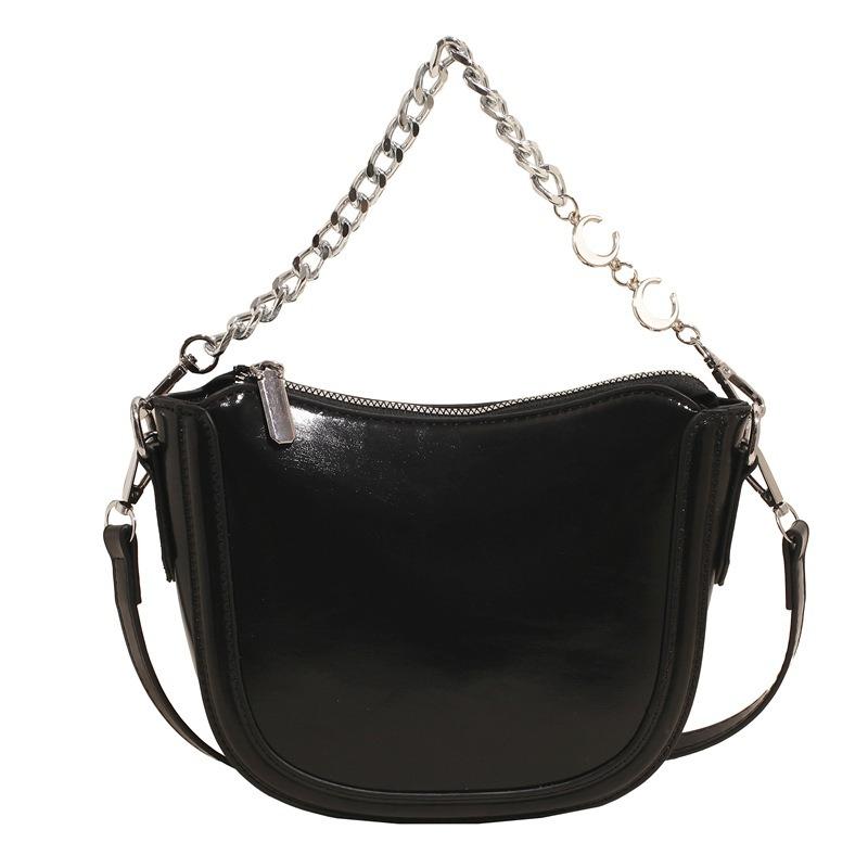 Fashion casual solid color chain dumpling bag spring trend messenger bag women's new armpit single shoulder messenger bag
