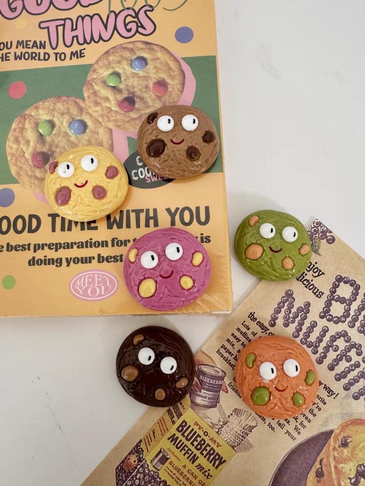 6pcs Personalized and Fun Biscuit Refrigerator Magnets Cute Creative Fridge Photo Message Magnet Decorative