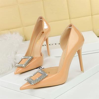 Fashion Summer Party Pumps Thin High Heels Metal Buckle Patent Leather Pointed Toe Side Hollow Square Crystal Shallow Mouth Shoes