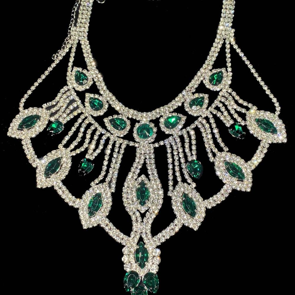 European and American Hot Selling Fashion Women Exquisite Shiny AB Colored Big Gemstone Necklace Luxury Exaggerated Rhinestone Necklace