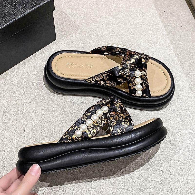 New pearl non-slip cross-platform French one-word slippers