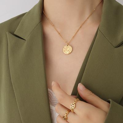 Halskette mit Münzanhänger im Retro-Stil mit Amor-Engel und Löwe, trendige, modische Pulloverkette aus Titanstahl mit Vergoldung