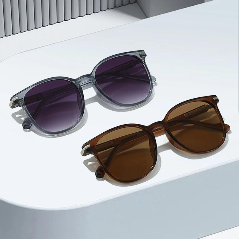 New Fashion Oval Rivets Women Sunglasses Retro Gradient Shades UV400 Men Punk Sun Glasses