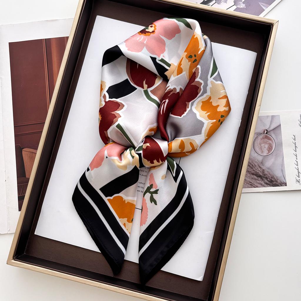 New Fashion 70X70cm Women's Scarf Silk Floral Print Scarf Square Shawl Decorative Headband Neck Luxury Design Bandana