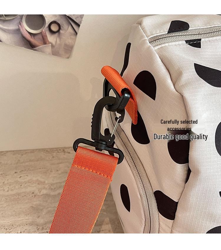 Versatile Large-Capacity Lightweight Travel Bag - Fashionable, Colorful Handbag for Sports and Casual Fitness