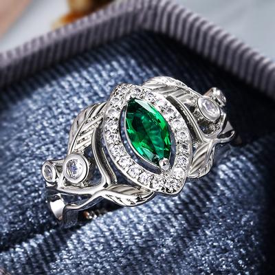 New Retro High-quality Silver Plated Women Party Ring Gorgeous Green White CZ Nice Birthday Gift for Mom Elegant Vintage Ring