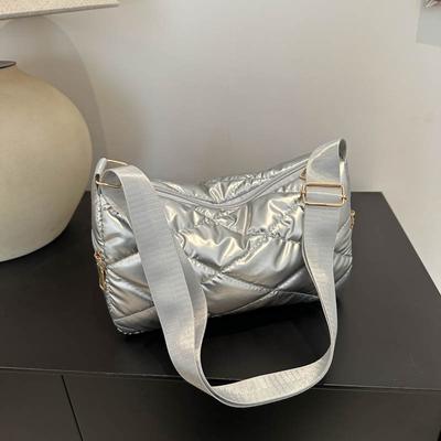 Bolso de hombro de moda en piel suave para mujer 2025 primavera nuevo versátil ins bolso mensajero bolso almohada bolso de mujer tendencia