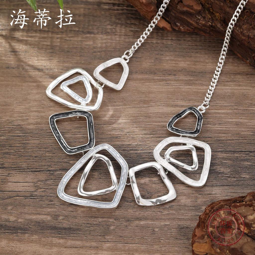 Luxury Hot-selling Enamel Color Hollow Exaggerated Geometric Square Necklace, Personalized Creative Women Exaggerated Square Neck Chain