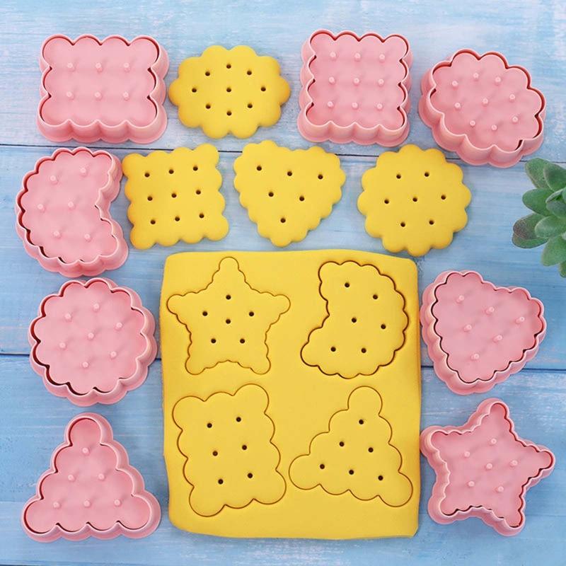 8 PCS Biscuit Cutters Eco-Friendly Printing Baking Tool Cookie Cutters Cookie Moulds Plastic Material 8 Different Shapes