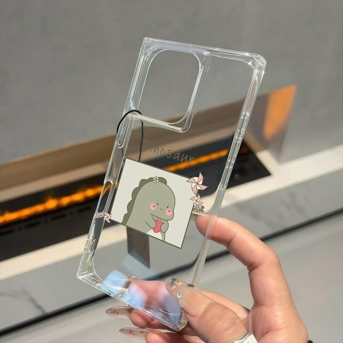 

Прозрачный квадратный чехол-бампер для iPhone 11 13 15 Plus 16 ProMax 14 Pro Max 12 Защита от кислорода, Чехол с рисунком клубничного динозавра iphone 16