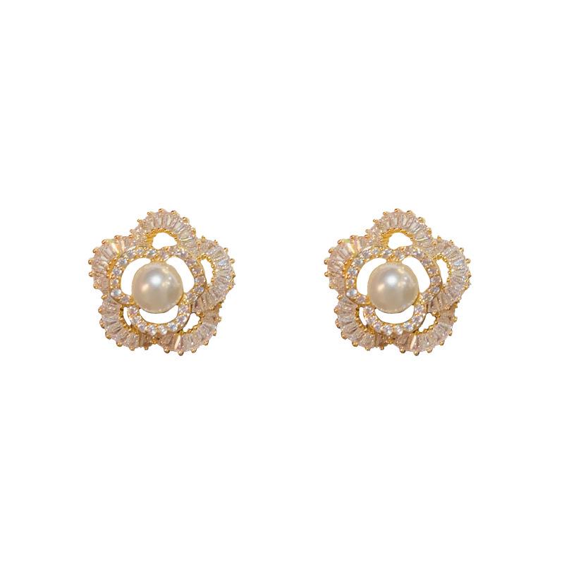 

S925 Silver Needle Luxury Zircon Flower Pearl Stud Earrings – Elegant and Versatile