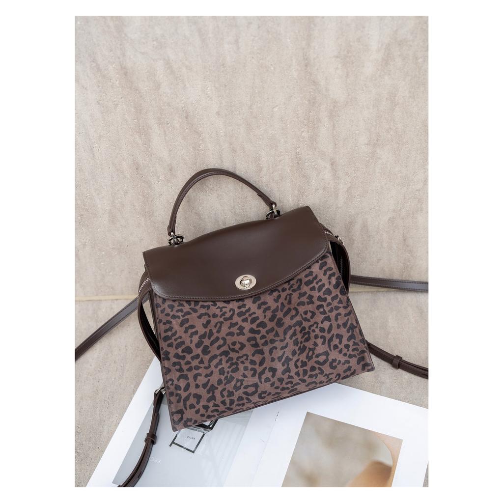 2025 premium matte leopard print bag handbag niche large capacity commuter versatile backpack women's bag practical