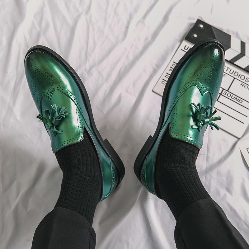 Men's Brogue Tasseled Loafers Green Purple Dress Wingtip Wedding Shoes Stylish Formal Leather Prom Party Shoes Large Size