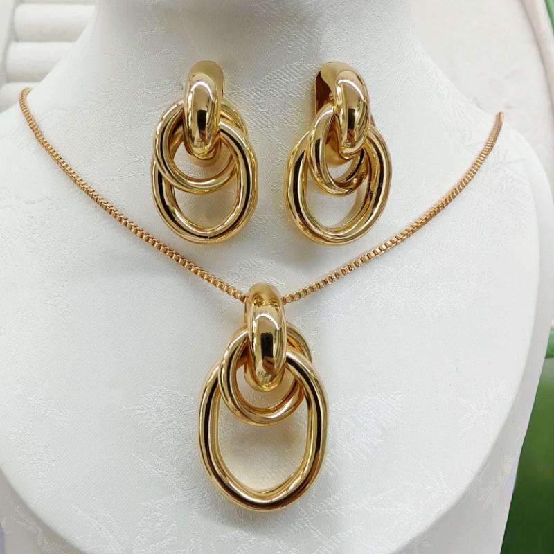 Elegant European & American Luxurious Geometric Twist Earrings & Necklace Set