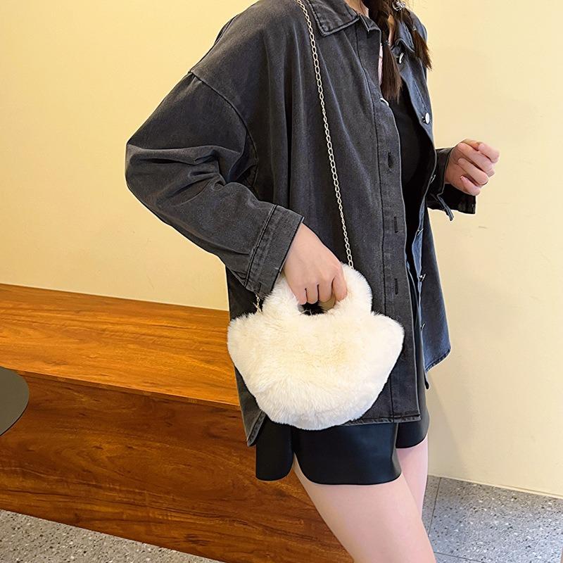 Women's Plush Handbag Autumn New Fashion Fluffy Shoulder Bag Versatile Niche Chain Messenger Women's Bag