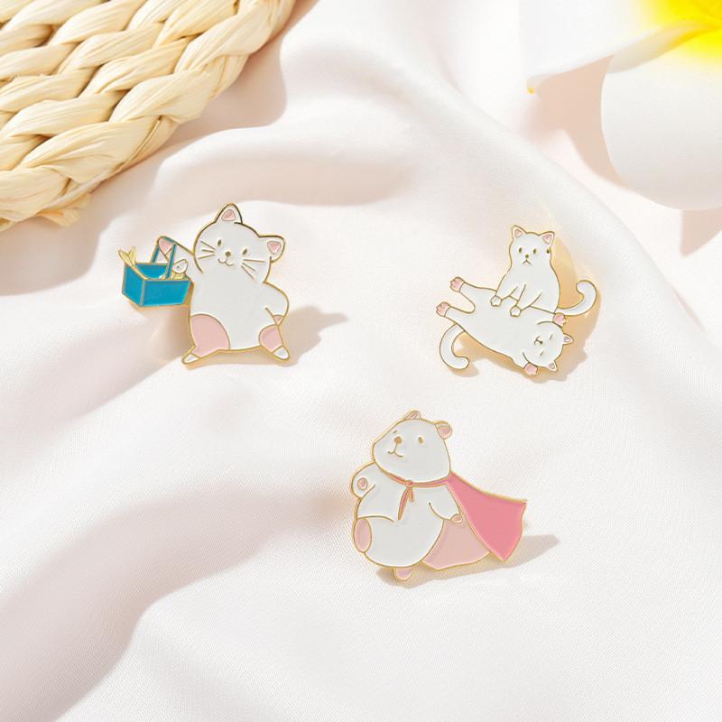 Sweet Geometric Cat Brooch Charming Enamel Badge Cute Animal Clothing Decor