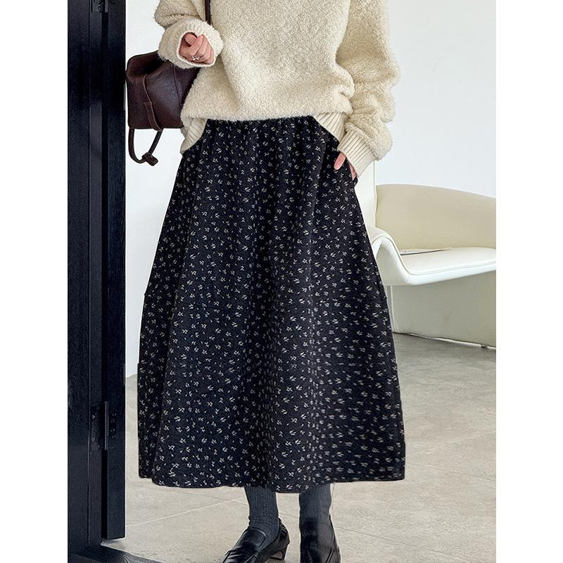 Youge Retro Floral Woolen Mid-Length Skirt with Elastic Waist 860