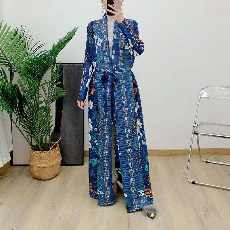 Women's Arab Dubai Hooded Robe with Scarf Collar Print for Middle East and Turkey Festivals
