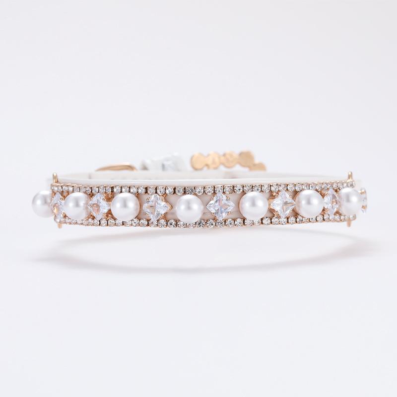 Dog Cat Pearl Collars with Crystal Rhinestone Pearl Cat Necklace Adjustable PU Leather Neck Strap for Small Dogs Cat Accessories