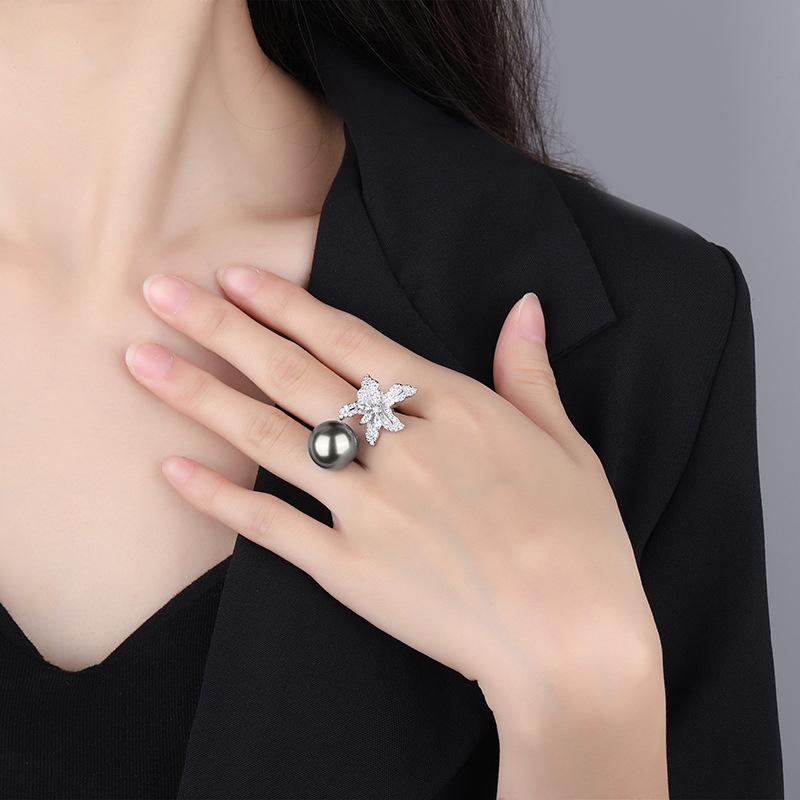 Huitan Trendy Flower Imitation Pearl Opening Rings Women Sparkling Crystal CZ Sweet Female Finger Accessory for Wedding Jewelry