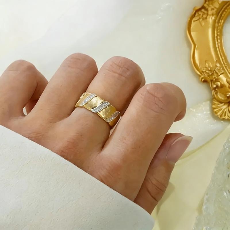Huitan Elegant Women Two Tone Ring Inlaid Sparkling Cubic Zirconia Luxury Accessories for Wedding Engagement Charming Jewelry