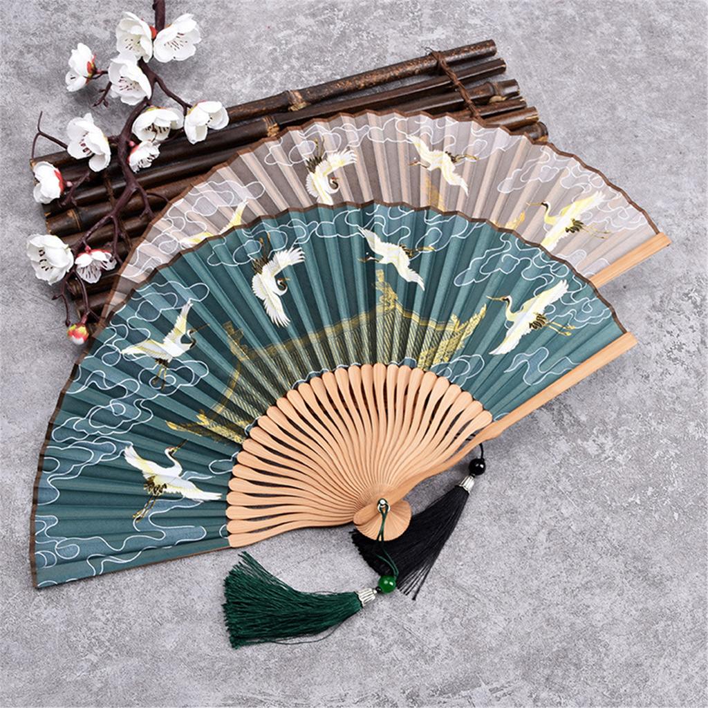 Exquisites Handmade Folding Hand Fan Bamboos Silk Fan Showcasing Aesthetic Suitable For Traditional Art And Lifestyle