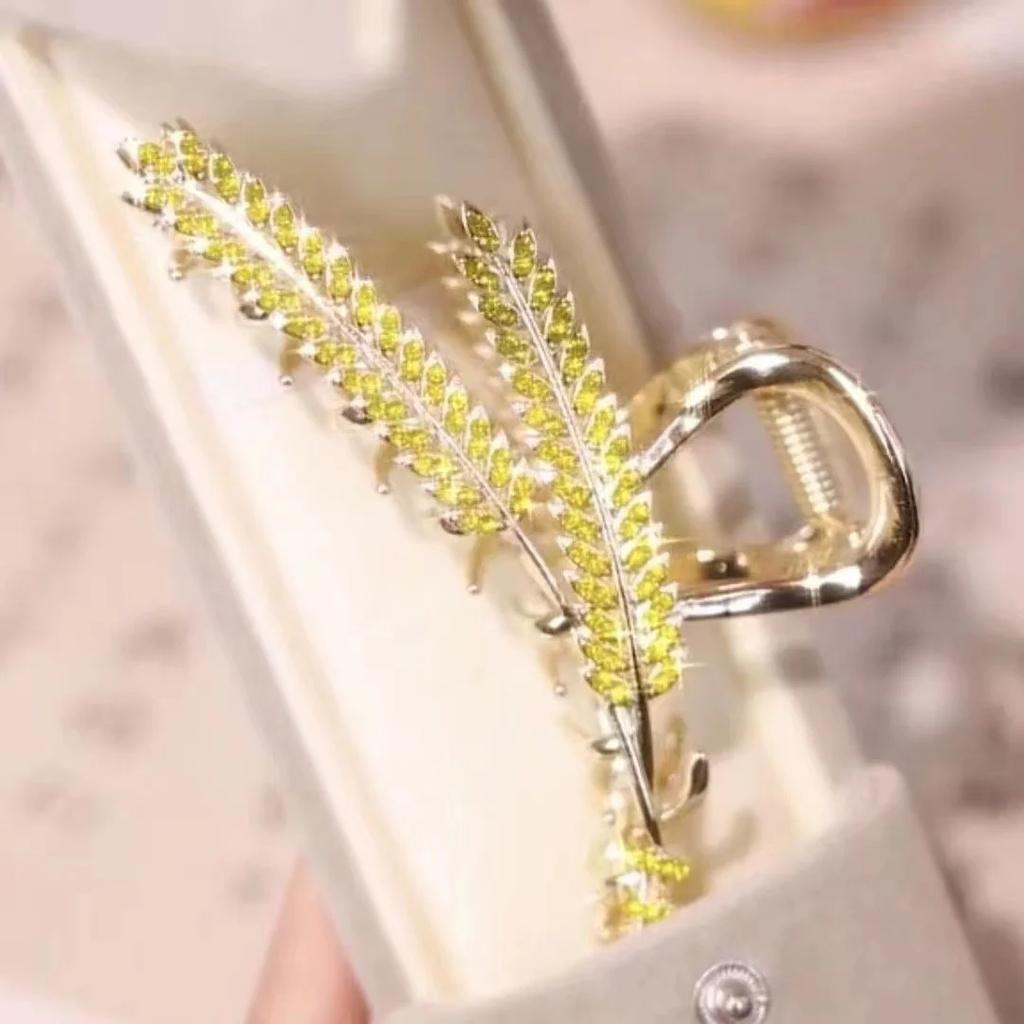 Elegant Metal Crystal Hair Claw Clip For Women Ear Of Wheat  Type Hair Clips Large Shark Clip Accessories Korea Ponytail Holders