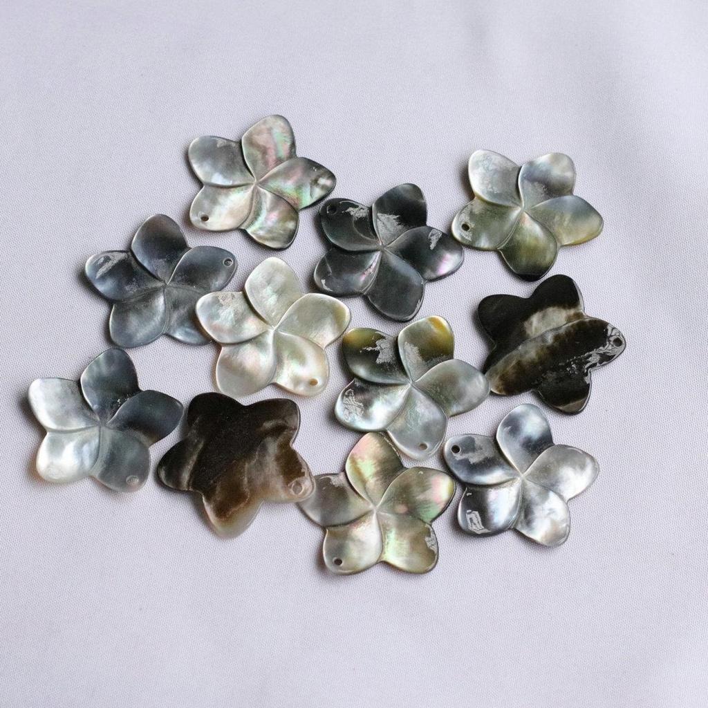 Natural Mother-of-Pearl Shell Petals: Black & White Single Hole Five-Pointed Flower DIY Ornament Accessory.