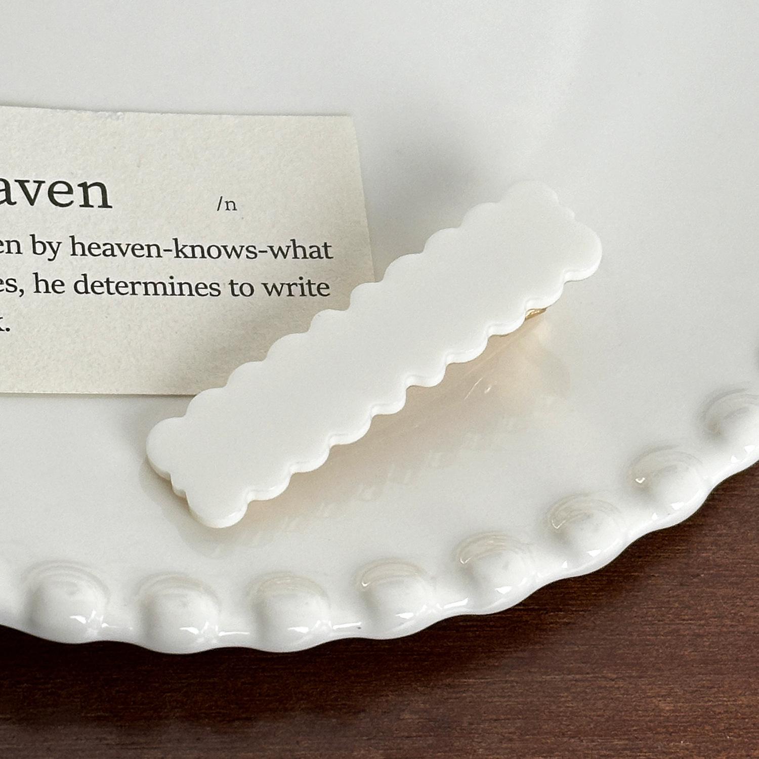 

Стильные корейские очаровательные заколки для волос из ацетата в виде облака, идеально подходящие для повседневных и модных образов. White