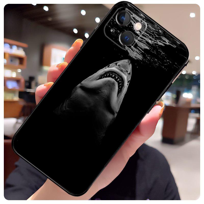 

Jaws 1975 Movie Poster Case For iPhone 14 Pro Max 16 15 11 12 13 17 Pro Max mini 15 16 Plus 16e 17 Air Phone Cover iPhone 17 Air