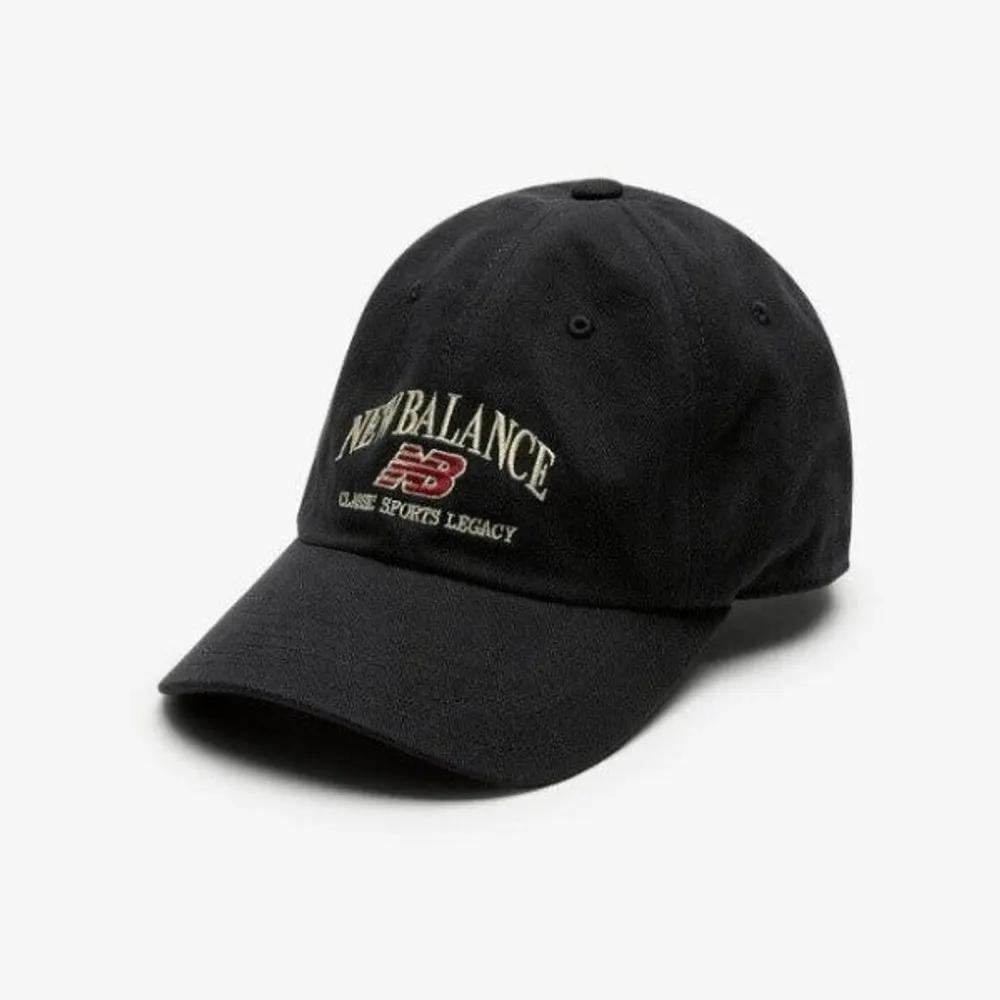 [New Balance] Cap OQK NBGDFS1111-19 Heritage Arch Graphic Ball Cap Black series