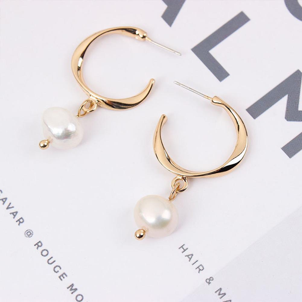 Women Metal Retro Eardrop Pearls Earrings Fashionable Lady Ear Jewelry Decoration