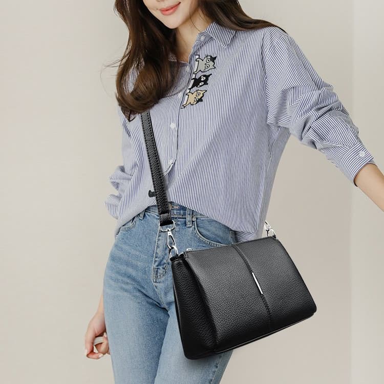 New Women's Underarm Bag One-shoulder Crossbody Small Square Bag