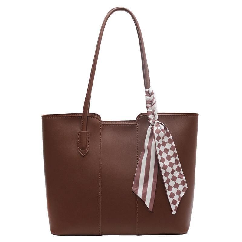 

2025 spring and summer new simple and versatile daily commute large-capacity bag women s fashion niche tote bag