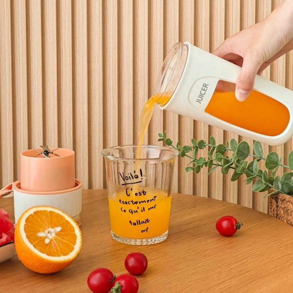 Oppladbar USB Juicer Cup 8 Blader Mini 340ml Juicer Machine Bærbar elektrisk blenderflaske