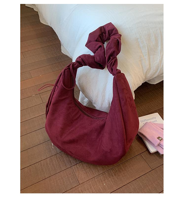 Retro large-capacity pleated shoulder bag women's 2025 new fashion casual dumpling bag Korean version niche messenger bag