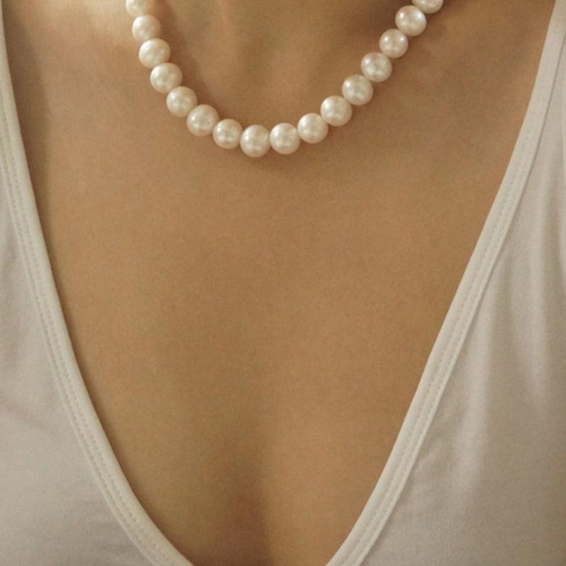 ANDEZVOUS CLASSY PEARL NECKLACE