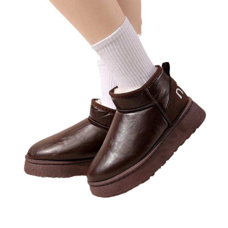 Snow boots women's new winter short cotton boots piled and thickened waterproof leather cotton shoes to keep warm