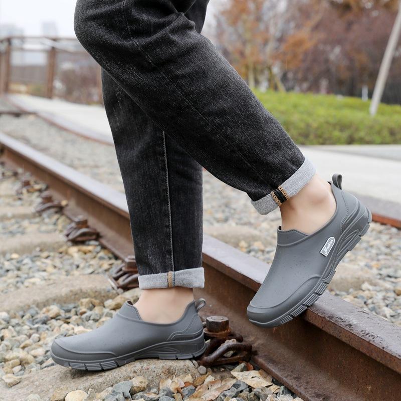 Low-top Rain Shoes Men's Summer Casual Fashion Short Rain Boots Men's Shoes Flat-bottomed Waterproof and Velvet Thick-soled Water Shoes Non-slip
