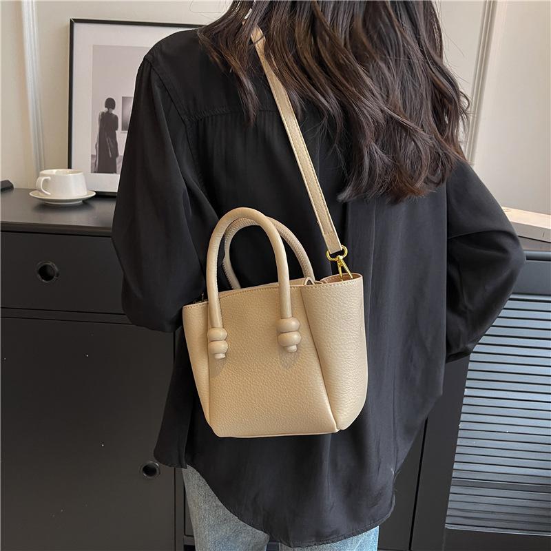 Fashionable Women PU Leather Pack  Summer New Simple Solid Color Crossbody Bag Casual Female Handle Bucket Bags