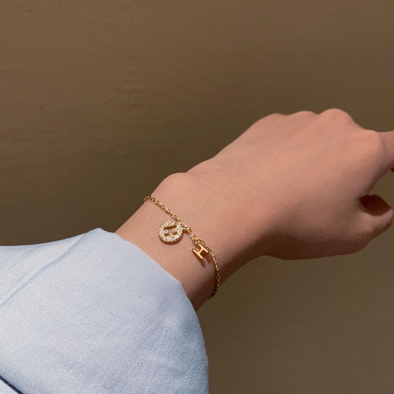 Micro-Inlaid Zircon Round Letter H Bracelet for Women, Summer Korean Style,Simple Niche Jewelry Bracelet