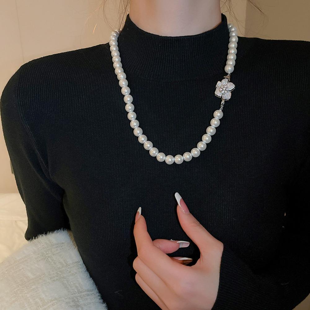 Diamond-encrusted Flower Geometric Pearl Necklace Temperament Light Luxury Sweater Chain French Retro Necklace Autumn and Winter