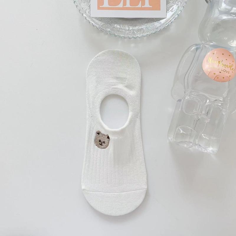 Summer Thin, White, Versatile and Cute Cartoon Shallow Boat Socks for Women, Breathable, Sweat-absorbing and Invisible Socks for Women