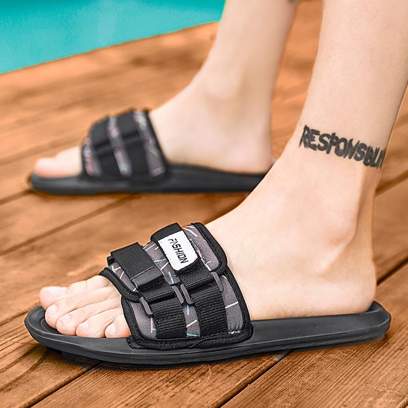 Korean Style Men s Non-Slip Beach Sandals: Trendy One-Strap Summer Slippers for Couples 44