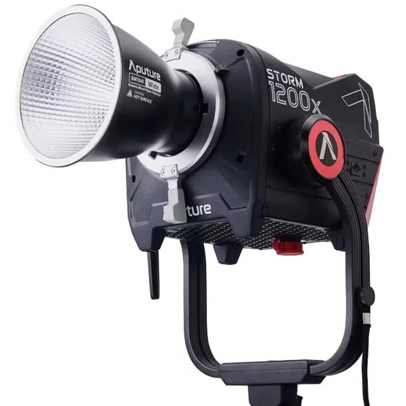 Aputure STORM 1200x Профессиональный светодиодный видеосвет