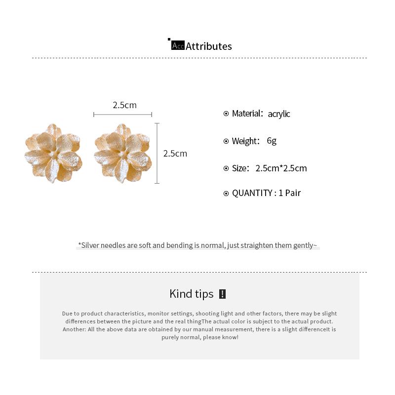 White Acrylic Flocking Three-dimensional Flowers Stud Earrings for Women Sweet Floral Girl Earring Versatile Fashion Ear Jewelry