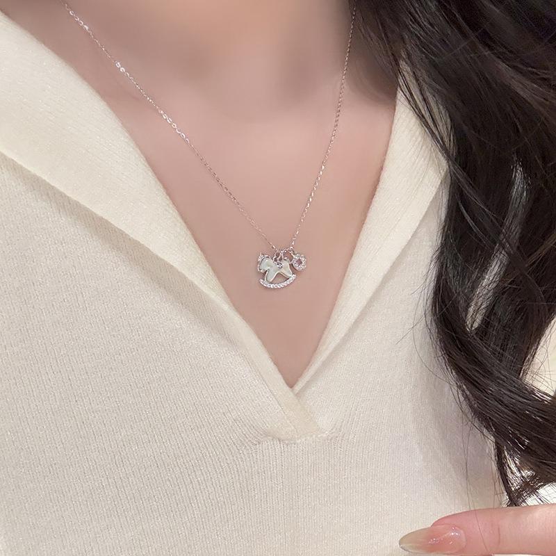 New Chinese zircon fritillary pony necklace, personalized fashion temperament, natal year collarbone chain, light luxury niche sweater chain