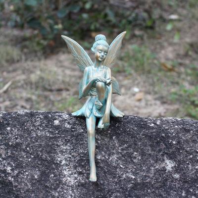 Exquisite Retro Sitting Flower Fairy Figurine Resin Crafts Funny Angel Wings Statue Handmade Fairy Sculpture Garden Decoration